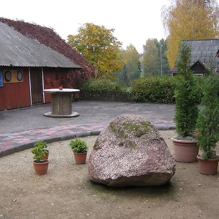 Nakatu Turismitalu 农家乐 *