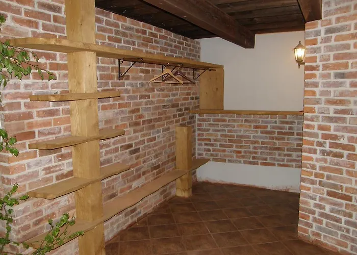 Nakatu Turismitalu * Karula